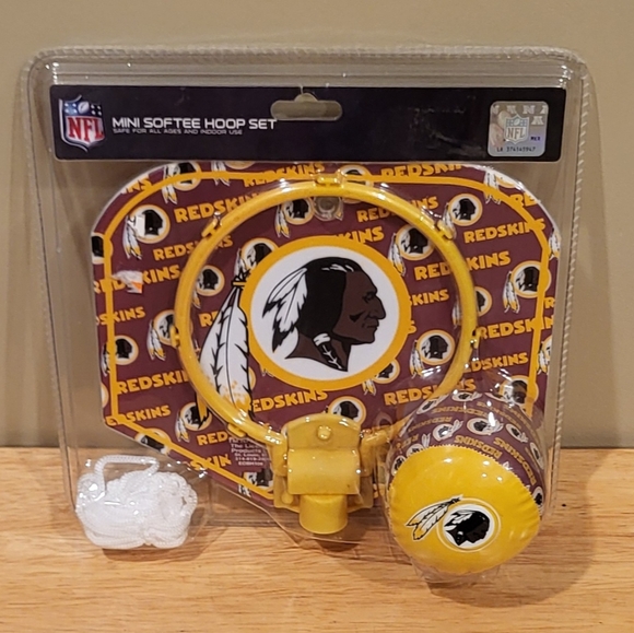 Washington Redskins Mini Softee Basketball Hoop Soft Ball Set New Vintage NFL - Picture 2 of 9